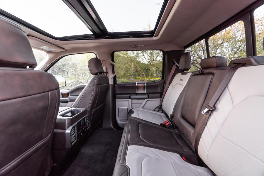 Интерьер Ford F-150 Limited SuperCrew 2018 года  (фото 54 из 59)